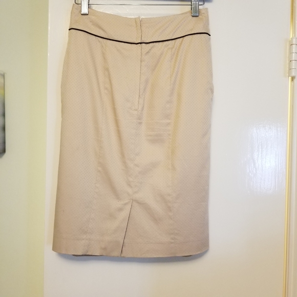 H&M Pencil Skirt with *Pockets* - Picture 3 of 9